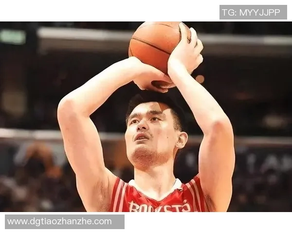 姚明在节目中展现投篮技巧引发观众热议与回忆篮球辉煌时刻