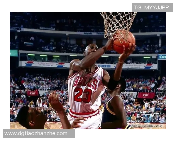 魔术师约翰逊如何通过传球和视野展现篮球智慧的深刻价值 魔术师约翰逊如何通过传球和视野展现篮球智慧的深刻价值