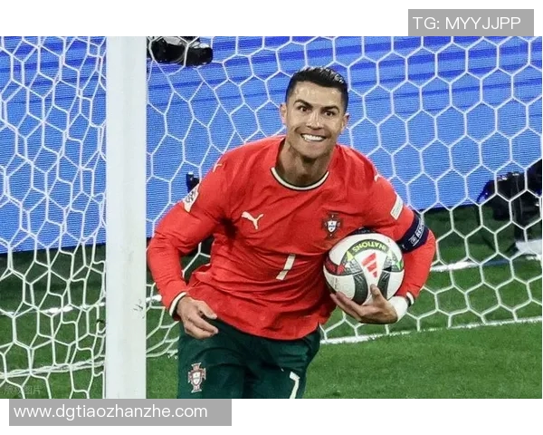 辉煌足坛那些曾捧起冠军奖杯的足球明星们的传奇故事