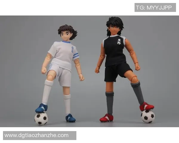 足球明星人物手办精美展示各大球星形象尽在掌握之中