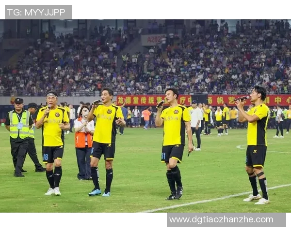 香港足球明星队江苏之行展现足球魅力与友谊的精彩瞬间 香港足球明星队江苏之行展现足球魅力与友谊的精彩瞬间